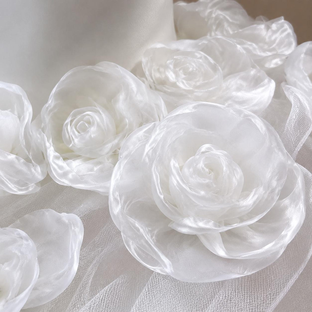 3D Floral Strapless Organza Ball Gown Wedding Dress
